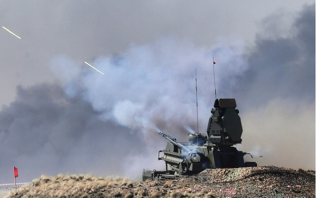 Bom lượn ph&aacute; hủy tuyến ph&ograve;ng thủ thứ hai giữa Pokrovsk v&agrave; Konstantinovka - Ảnh 2.