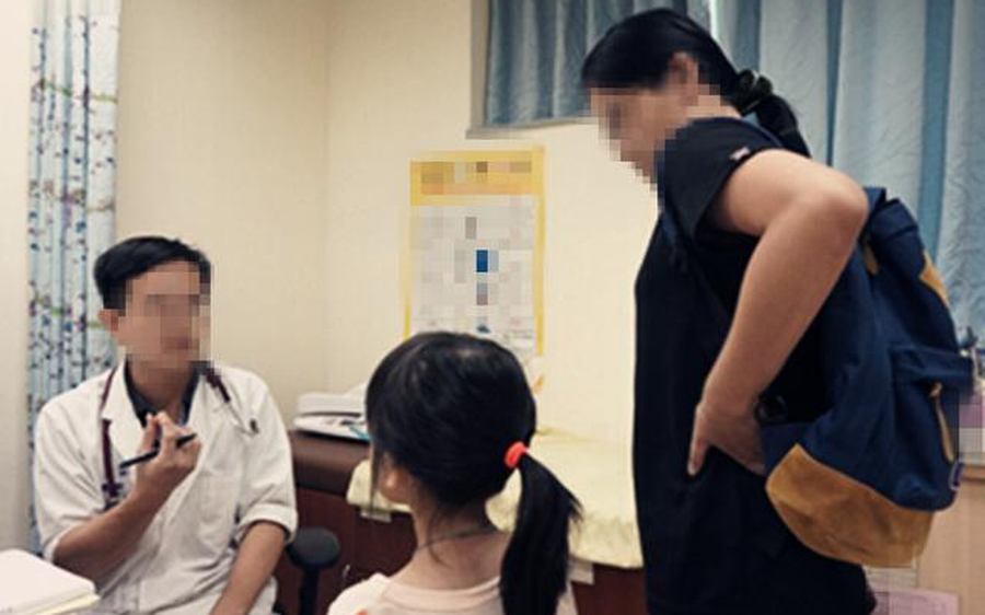 Bé gái 4 tuổi ngực nở nang, bé trai 9 tuổi vòng eo to đột biến: Nhiều gia đình có những chi tiết này khiến trẻ dậy thì sớm - Ảnh 1.