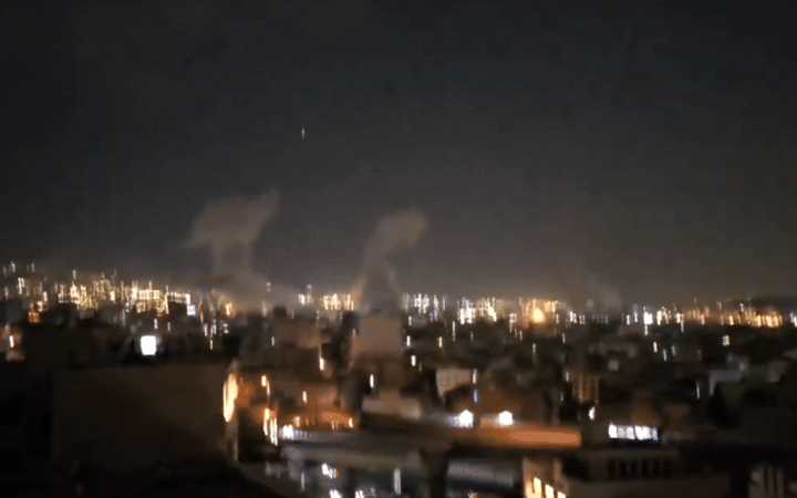 Israel tung đòn phủ đầu, Iran đáp trả dữ dội: Ai nắm lợi thế trong cuộc đấu "sinh tử"? - Ảnh 3.