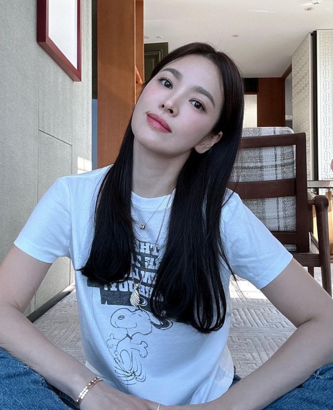 Mỹ nhân Việt 43 tuổi đang được so với Song Hye Kyo có nhan sắc cỡ nào?- Ảnh 4. Mỹ nhân Việt 43 tuổi đang được so với Song Hye Kyo có nhan sắc cỡ nào?- Ảnh 4.