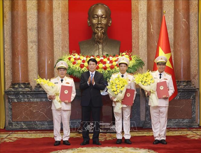 Ba Thứ trưởng Bộ Công an được thăng quân hàm Thượng tướng - Ảnh 2.