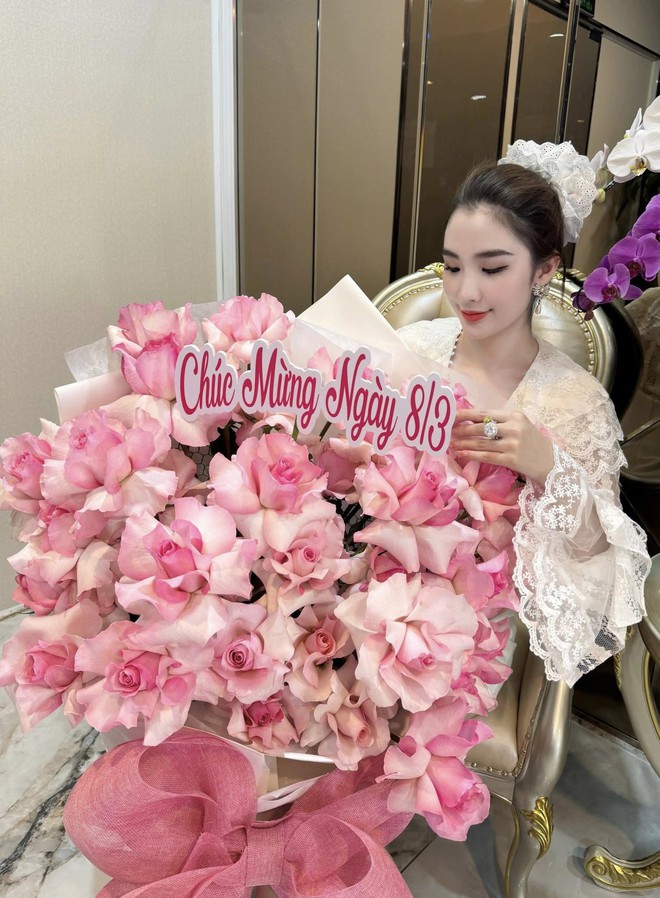 Ngọc Loan và Kiều Loan: Cùng có cuộc sống "phú bà", vướng chung 1 tin đồn gây sốc- Ảnh 2.