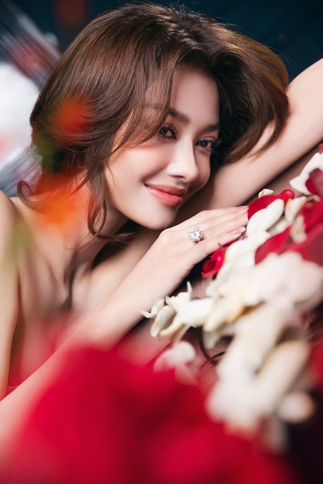 Ngọc Loan và Kiều Loan: Cùng có cuộc sống "phú bà", vướng chung 1 tin đồn gây sốc- Ảnh 12.