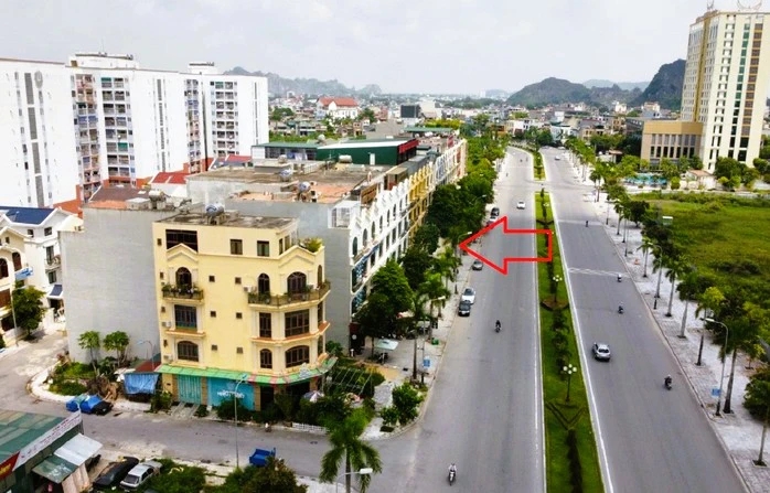 Vì sao cựu Phó Chủ tịch UBND tỉnh Nguyễn Đức Quyền bị khởi tố, khám nhà riêng? - Ảnh 2.