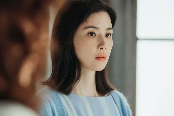 Tôi phá két sắt mẹ chồng để lấy hộ khẩu và phát hiện bí mật hủy hoại cả tuổi thơ chồng- Ảnh 1.