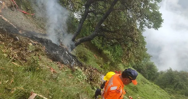 Rơi trực thăng ở Ấn Độ, không ai sống sót- Ảnh 1. Rơi trực thăng ở Ấn Độ, không ai sống sót- Ảnh 1.