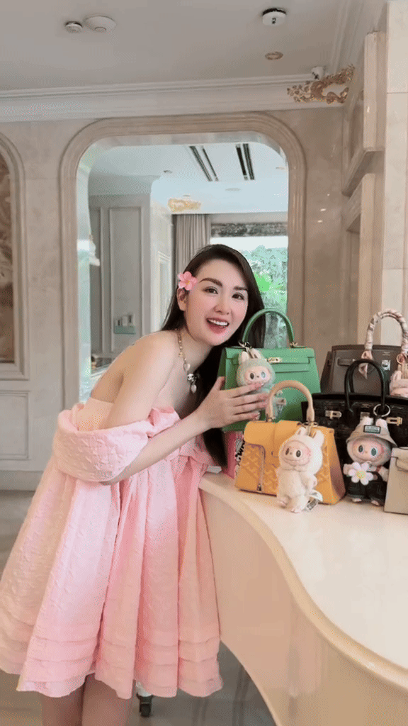 To&agrave;n cảnh biệt thự trong khu cao cấp ở TP.HCM của mỹ nh&acirc;n nổi tiếng Vbiz, c&oacute; 2 con vẫn giấu mặt chồng- Ảnh 12.