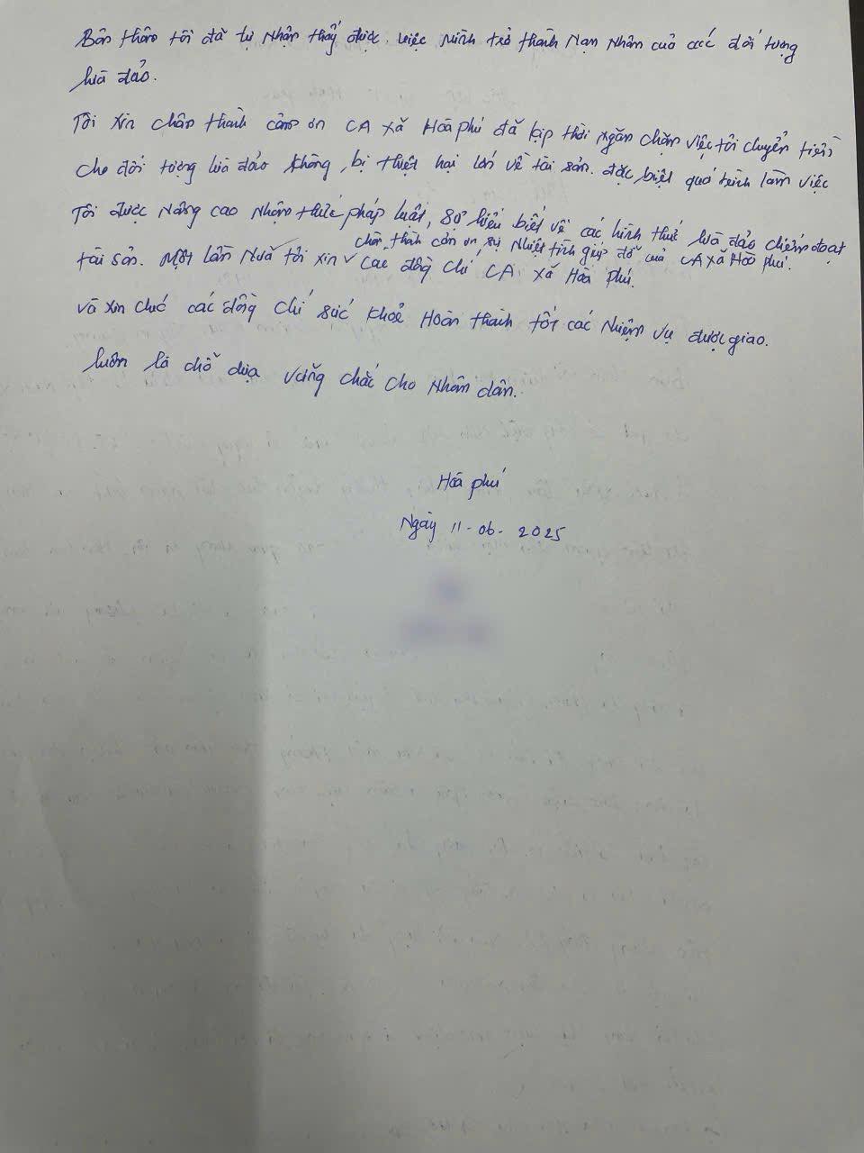 Gia đình trình báo, công an lập tức ngăn chặn người phụ nữ thực hiện giao dịch chuyển khoản 500 triệu tại Agribank - Ảnh 2.
