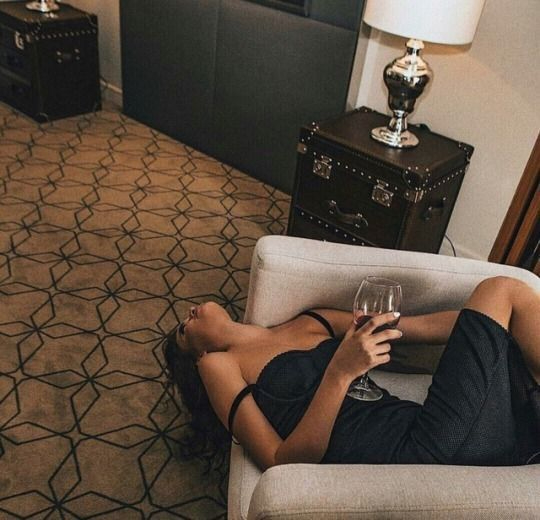 Xem ''Sex Life'' l&uacute;c chồng đang ngủ, t&ocirc;i chợt nhận ra: C&oacute; kiểu phản bội kh&ocirc;ng nằm tr&ecirc;n giường- Ảnh 2.