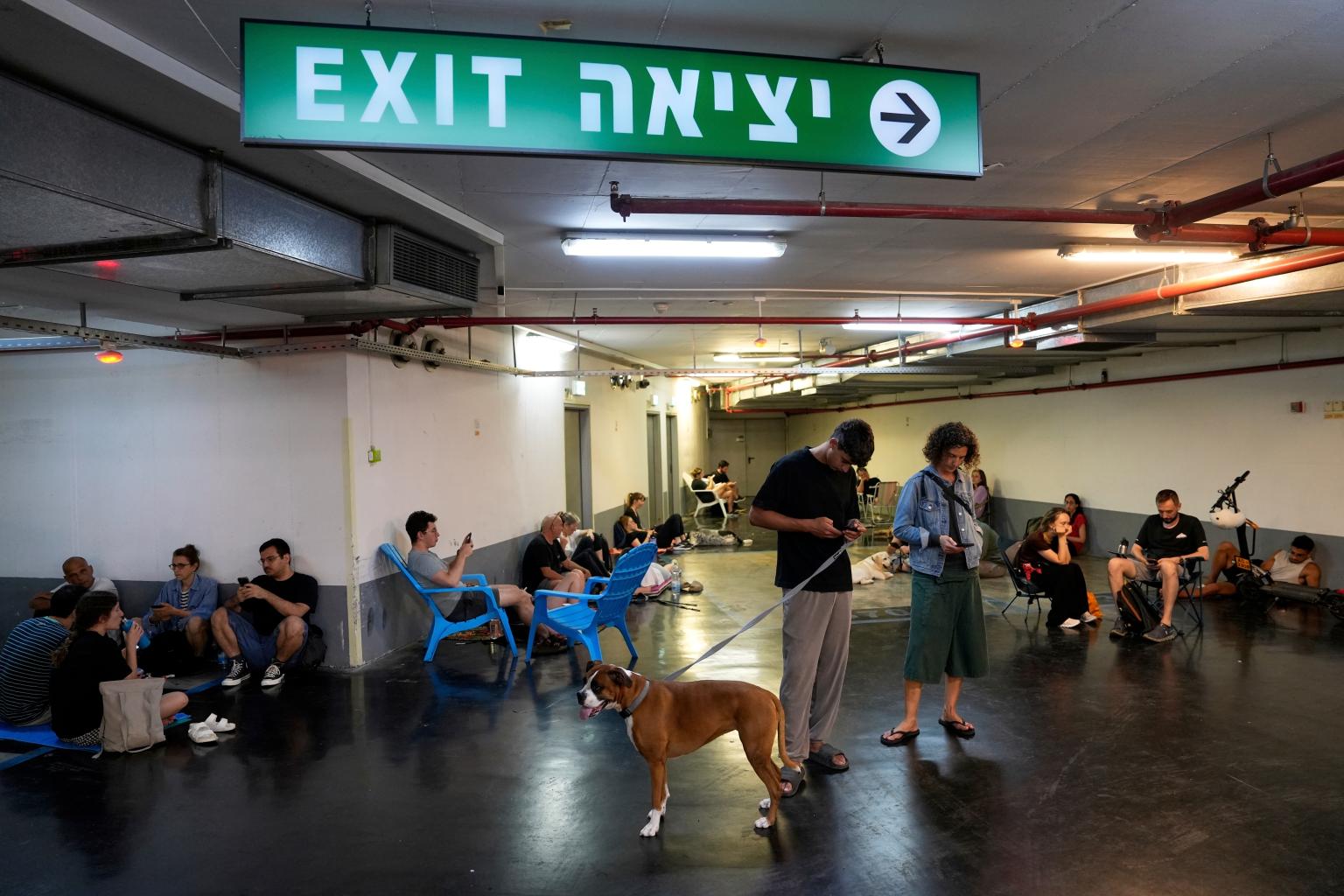 Israel tuy&ecirc;n bố "c&agrave;n qu&eacute;t" h&agrave;ng loạt b&atilde;i ph&oacute;ng t&ecirc;n lửa đạn đạo Iran - Ảnh 2.