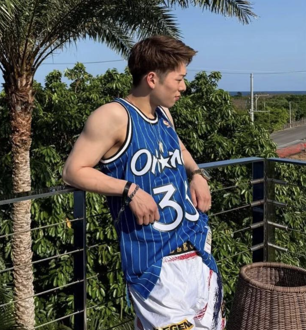 Võ sĩ MMA cứ lên sàn là thua te tua nhưng vẫn hút hơn 4 triệu fan nhờ... gương mặt giống Park Bo Gum- Ảnh 9. Võ sĩ MMA cứ lên sàn là thua te tua nhưng vẫn hút hơn 4 triệu fan nhờ... gương mặt giống Park Bo Gum- Ảnh 9.