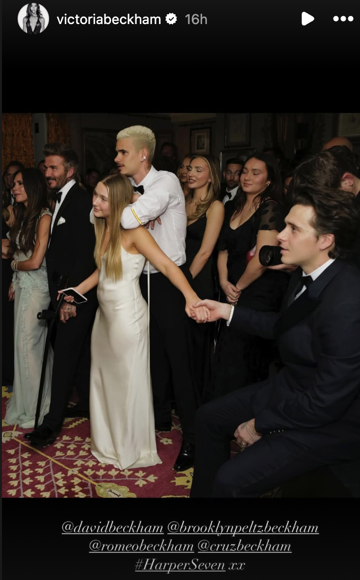 Cậu cả nh&agrave; Beckham nhất quyết "silent treatment" d&ugrave; bố mẹ n&iacute;u k&eacute;o hết mức,n&agrave;ng d&acirc;u bị gạt phăng khỏi ảnh gia đ&igrave;nh - Ảnh 6.