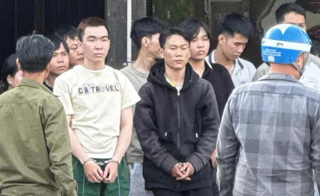 Thực nghiệm hiện trường vụ án mạng tại quán nhậu ở TPHCM: Điều tra sâu sắc - Ảnh 1.