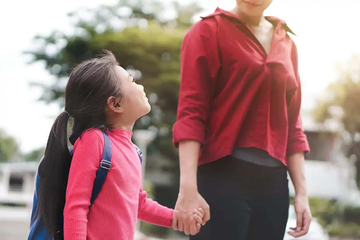 Lại kiếp nạn trông con nghỉ hè: Đang yên đang lành tự nhiên thấy 2 đứa nhỏ im im, quay sang thì chứng kiến cảnh hết hồn - Ảnh 5.