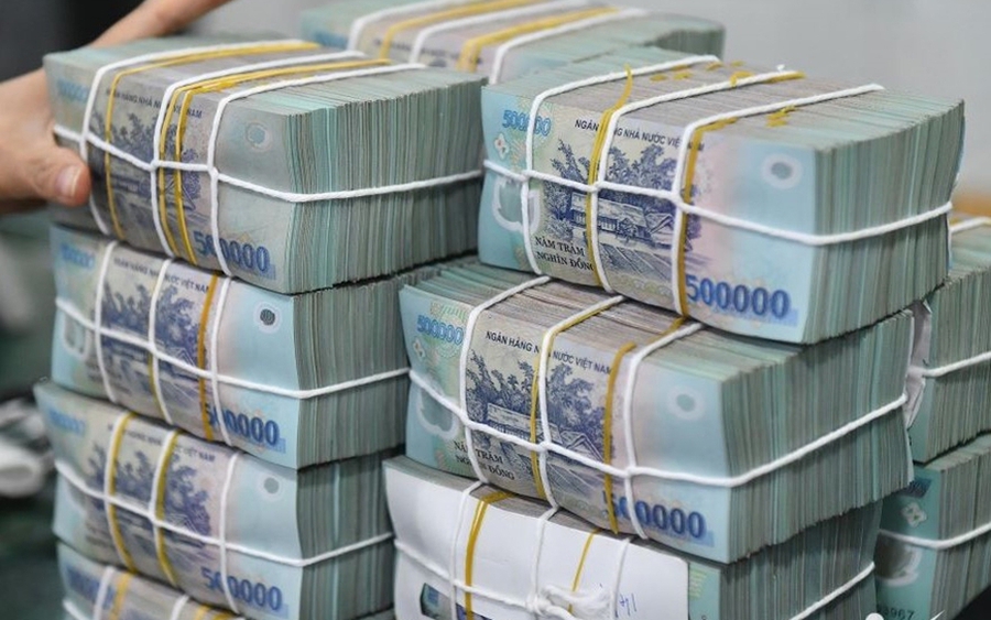 "Bình Yên" mang 300.000 đồng lừa 434 tỷ của giám đốc 56 tuổi ở Tiền Giang: Chuyển tiền hơn 1.000 lần - Ảnh 1.