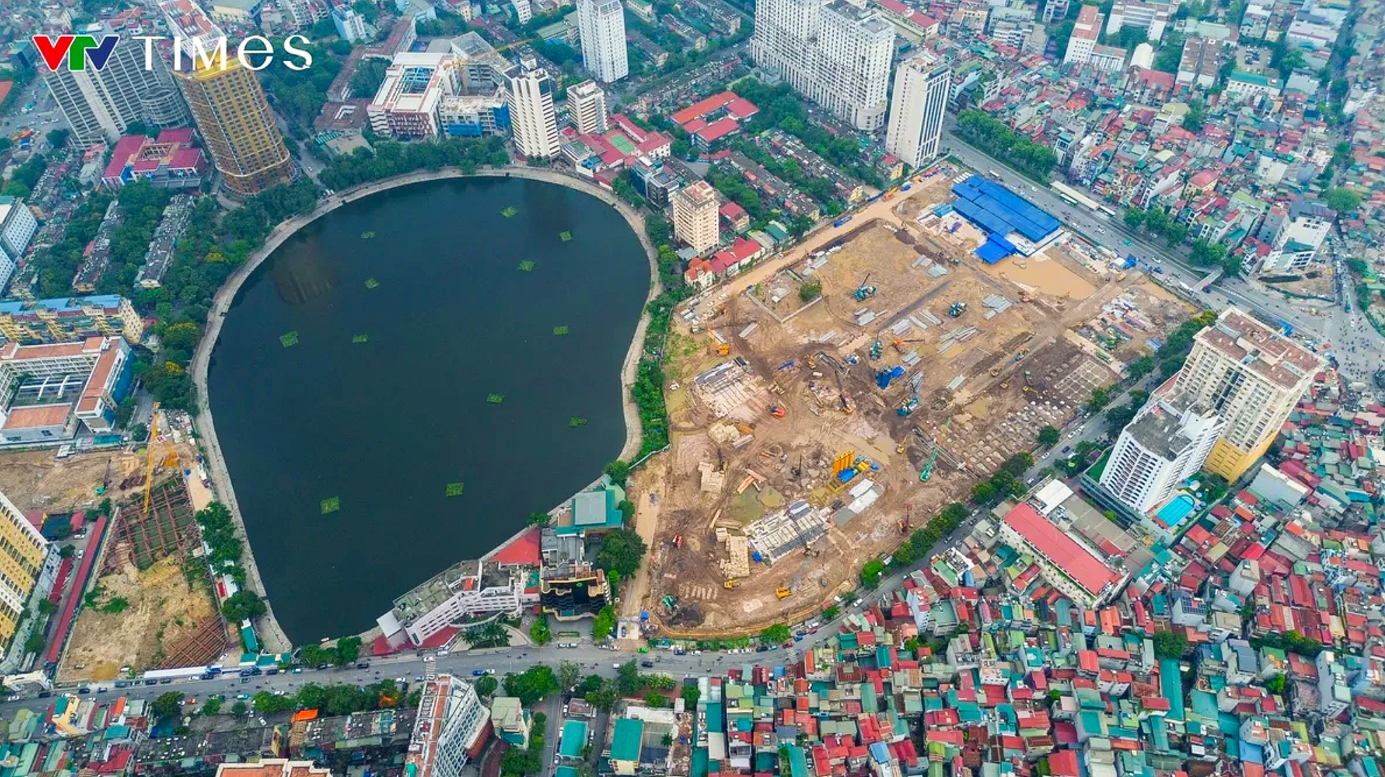 Toàn cảnh công trường dự án 17.000 tỷ của Vinhomes: Nằm cách hồ Gươm chỉ 4 km, ôm trọn hồ rộng 6 ha- Ảnh 2.