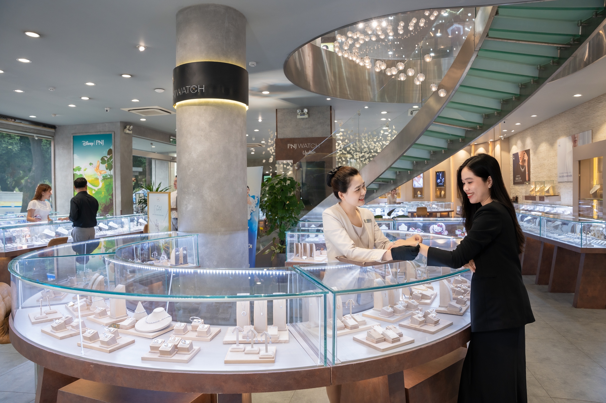 PNJ lần thứ hai li&ecirc;n tiếp v&agrave;o danh s&aacute;ch Fortune 500 Đ&ocirc;ng Nam &Aacute; - Ảnh 2.