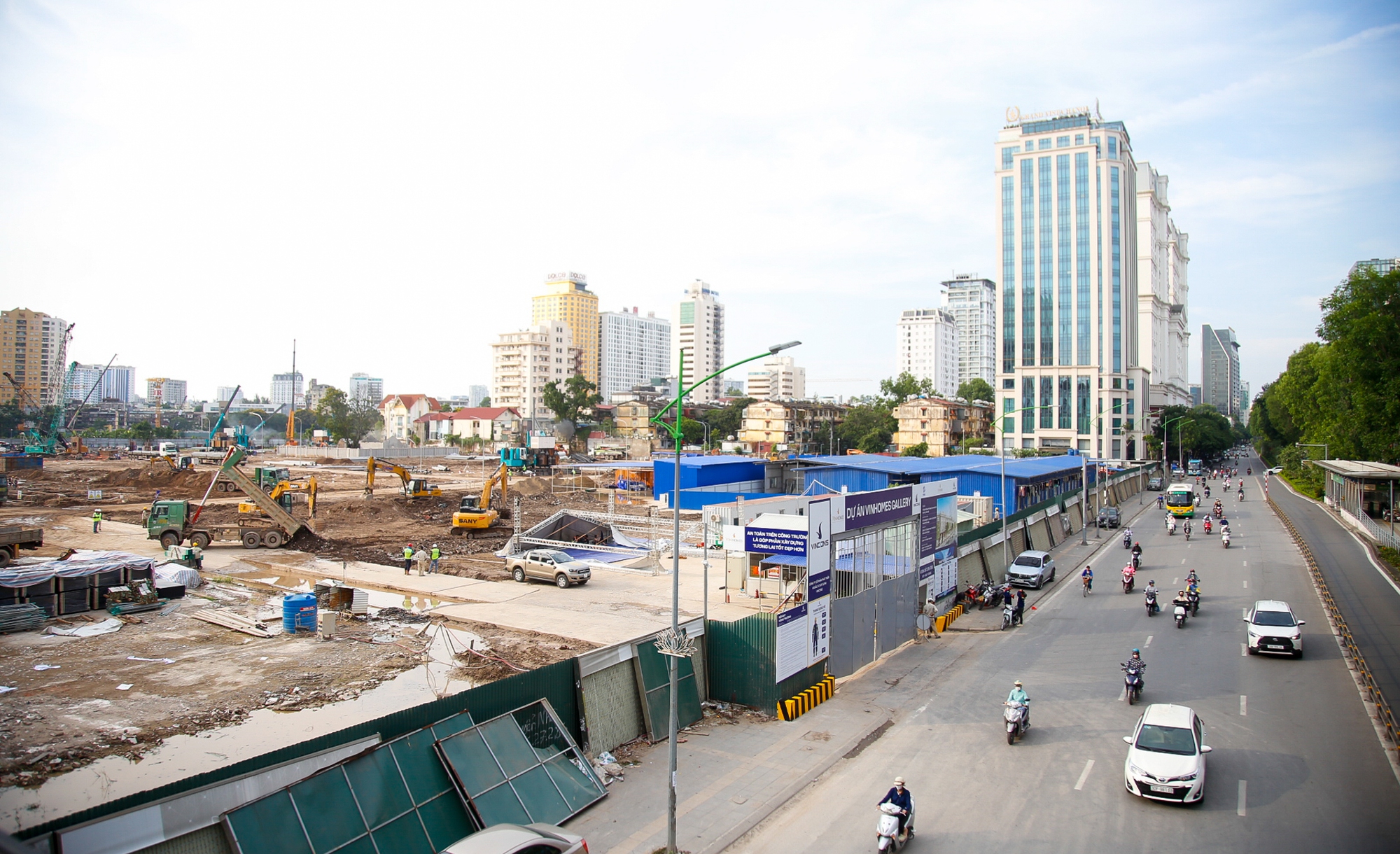 Toàn cảnh công trường dự án 17.000 tỷ của Vinhomes: Nằm cách hồ Gươm chỉ 4 km, ôm trọn hồ rộng 6 ha- Ảnh 10.