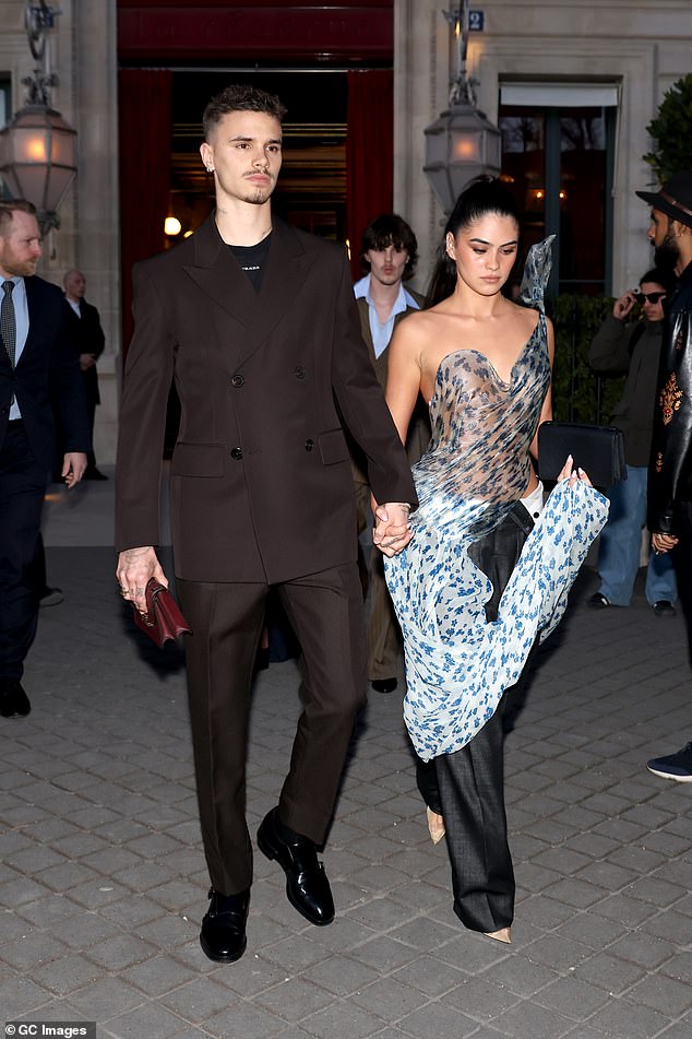 Cậu 2 nhà Beckham đăng bài ẩn ý khi bạn gái cũ tiết lộ về mối quan hệ quá khứ với cậu cả Brooklyn- Ảnh 3.