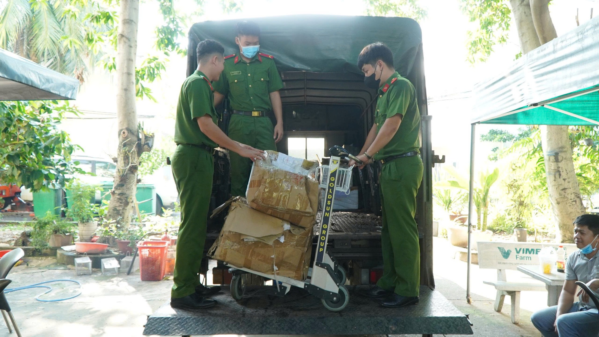 TP HCM Ti&ecirc;u hủy hơn 500 kg ma t&uacute;y trong chiến dịch chống tội phạm - Ảnh 1.