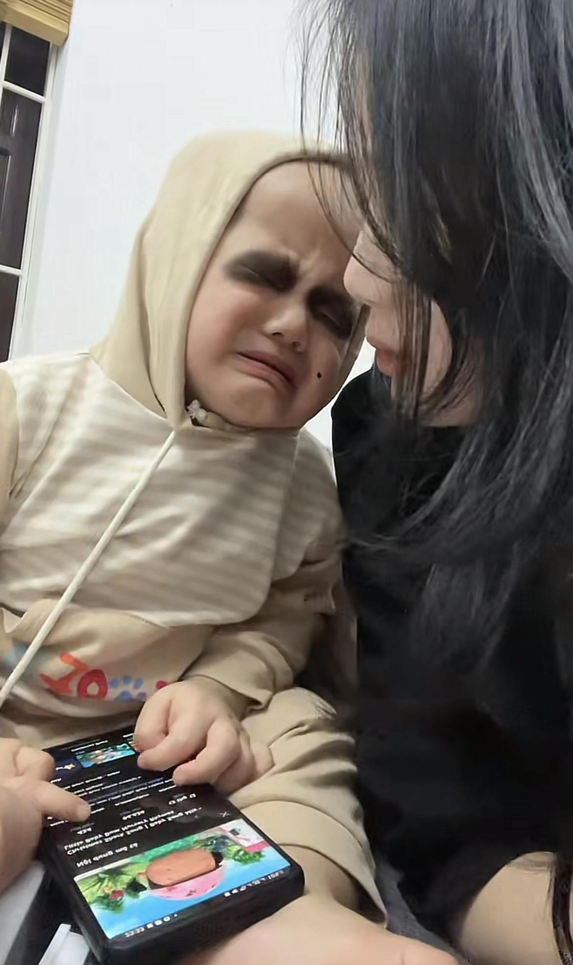 Mẹo "cai nghiện" tivi, điện thoại cho khối nghỉ h&egrave; vừa h&agrave;i hước vừa hiệu quả, c&aacute;c mẹ truyền tay nhau cười nghi&ecirc;ng ngả- Ảnh 5.