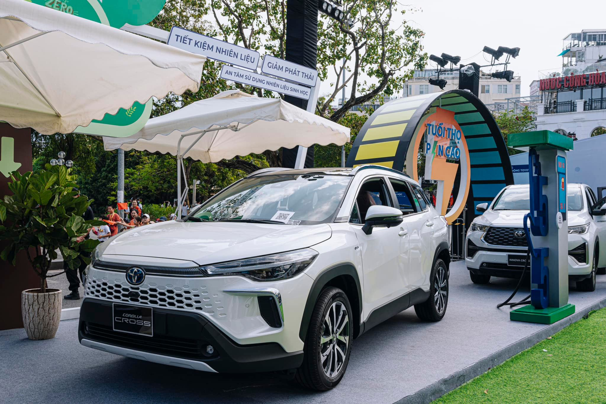 Ở Việt Nam có xe to hơn CX-5 đi 1.800 km liên tục không cần tiếp nhiên liệu: Của hãng nào, giá bao nhiêu?- Ảnh 5.