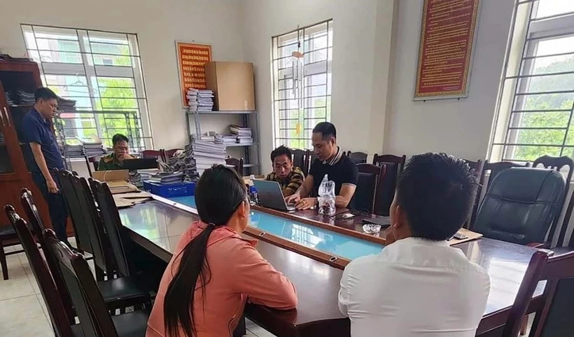 Tài xế taxi 'chặt chém' 2 người vùng cao cuốc xe 4,2 triệu đồng đối diện hình phạt nào? - Ảnh 2.