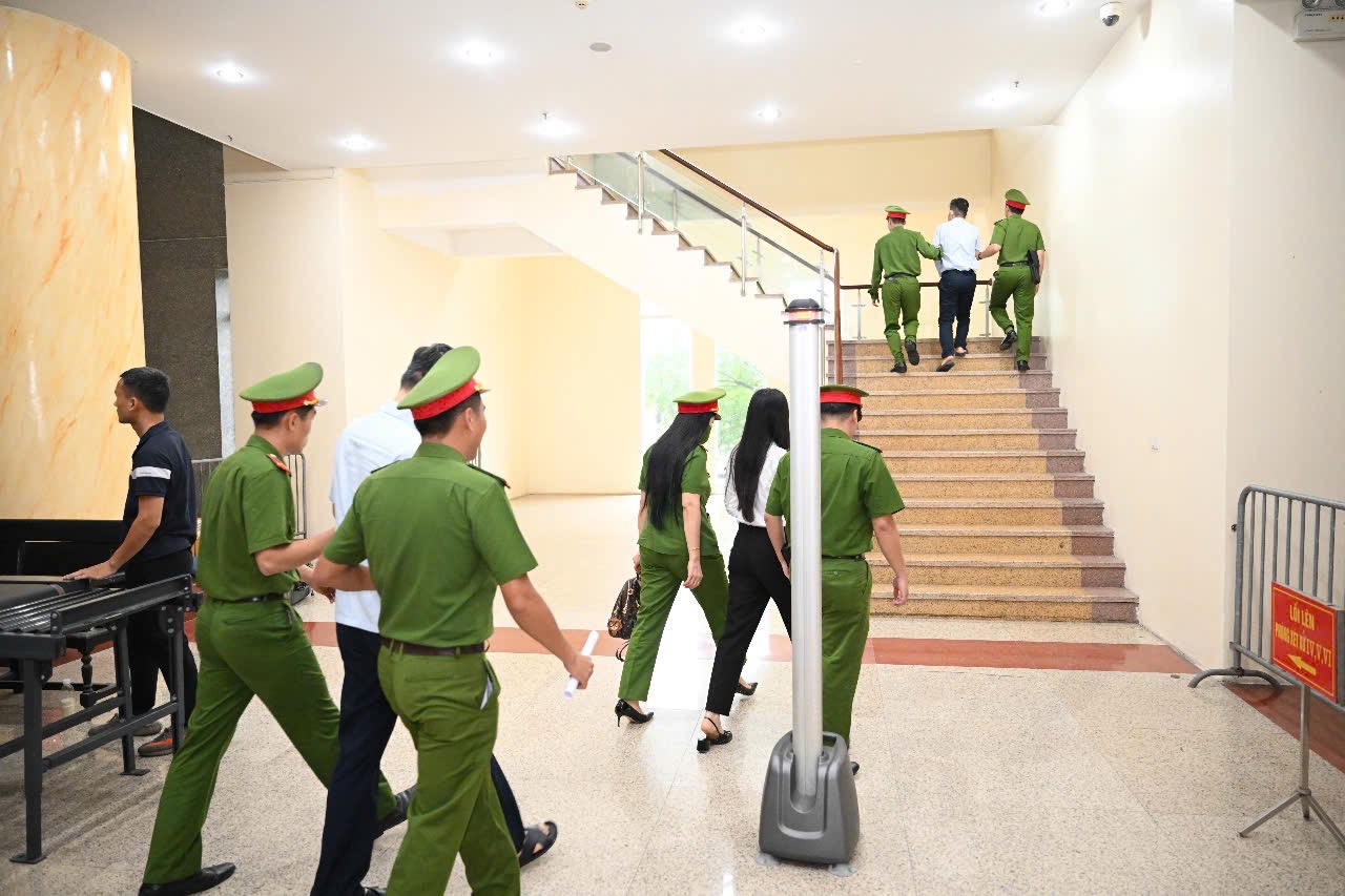 Cựu Chủ tịch FLC Trịnh Văn Quyết vắng mặt tại Phi&ecirc;n t&ograve;a ph&uacute;c thẩm h&ocirc;m nay - Ảnh 3.