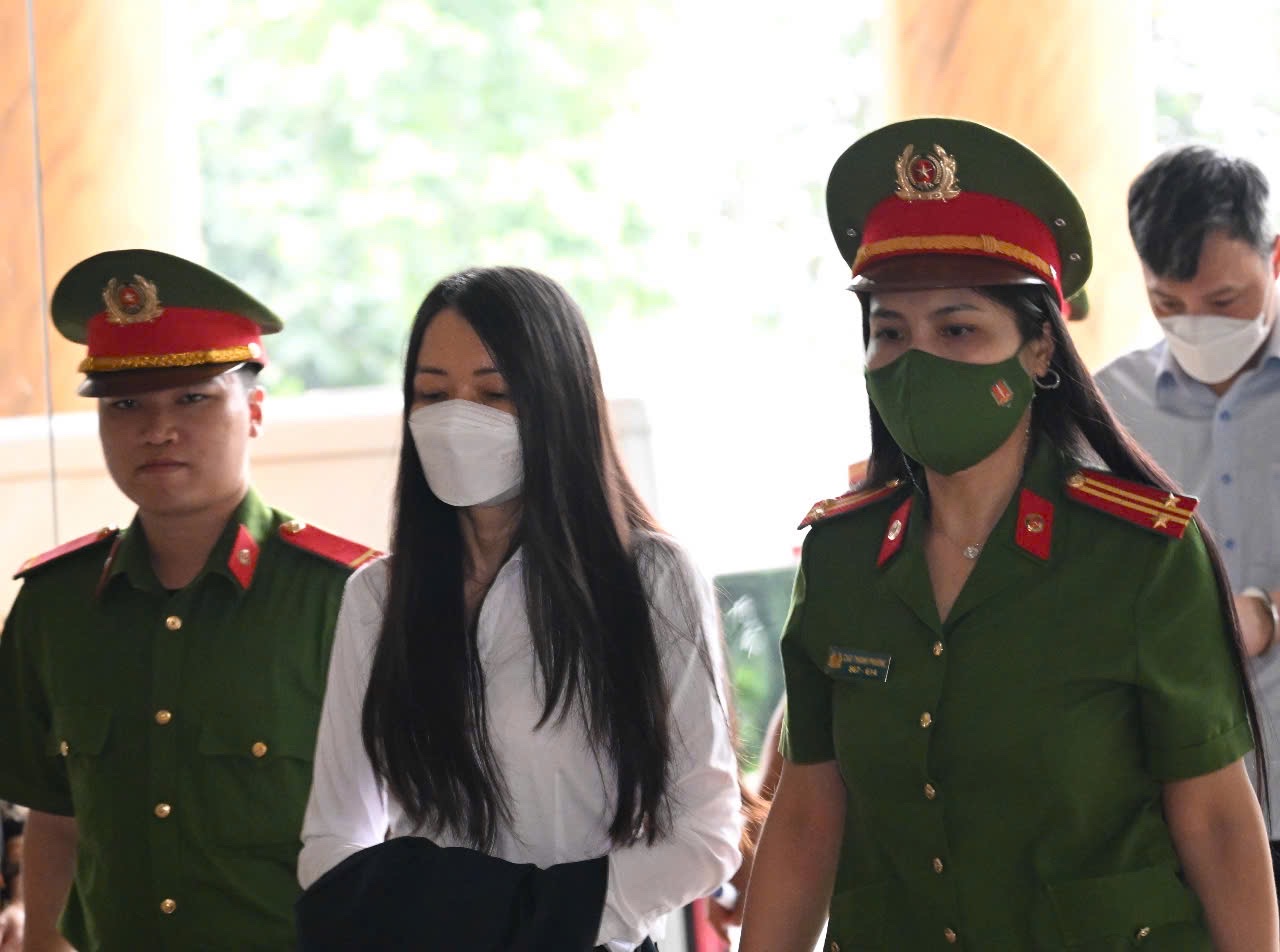 Cựu Chủ tịch FLC Trịnh Văn Quyết vắng mặt tại Phi&ecirc;n t&ograve;a ph&uacute;c thẩm h&ocirc;m nay - Ảnh 6.