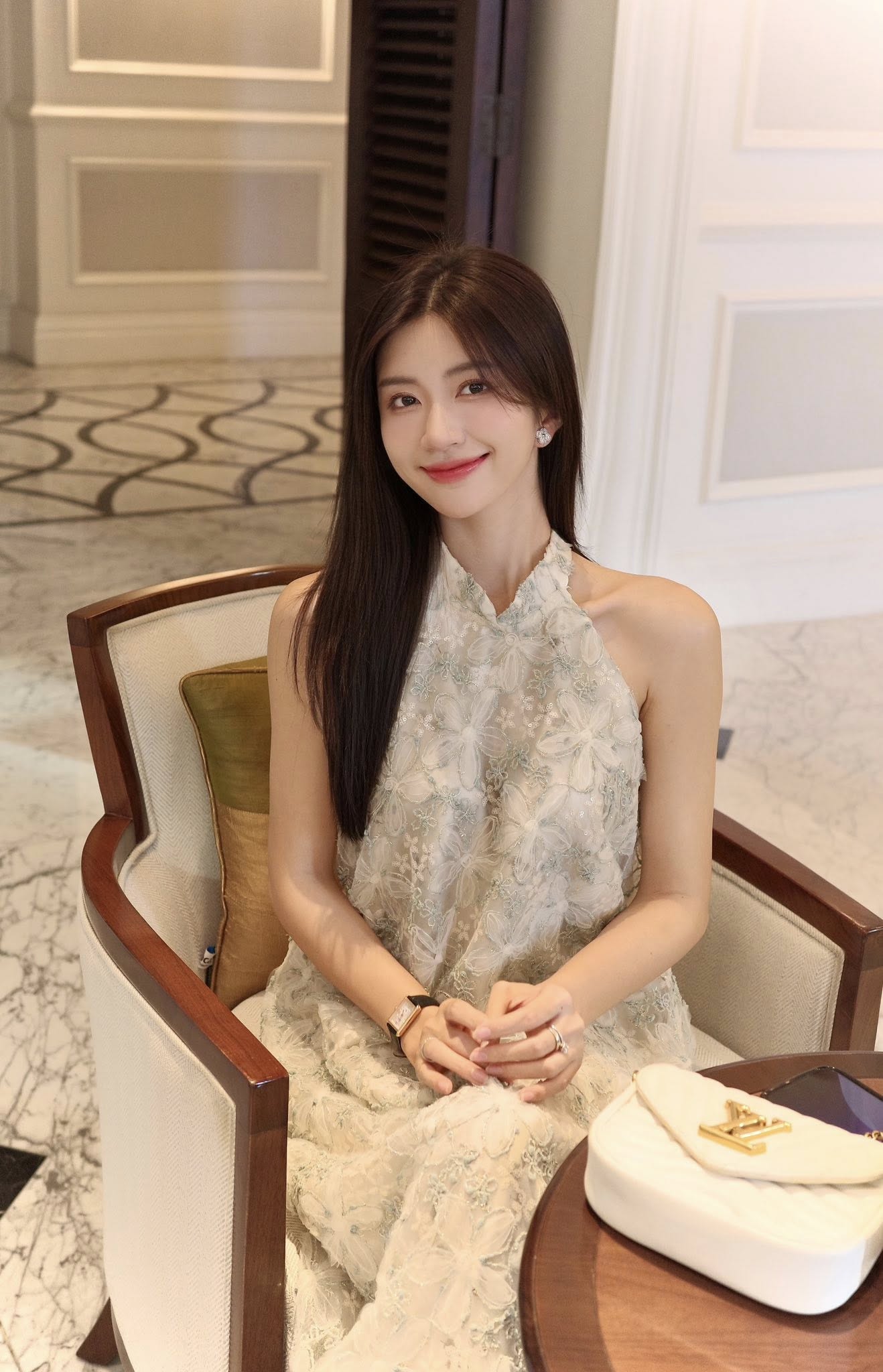 Ngọc Huyền - cháu dâu NSƯT Chí Trung làm rõ vấn đề tiền nong khi làm dâu nhà giàu- Ảnh 5. Ngọc Huyền - cháu dâu NSƯT Chí Trung làm rõ vấn đề tiền nong khi làm dâu nhà giàu- Ảnh 5.
