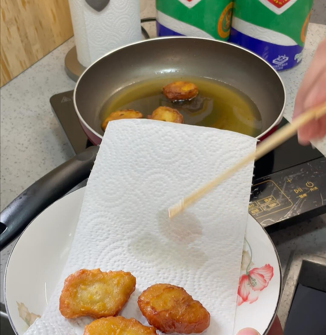 Cảnh b&aacute;o: Loại giấy n&agrave;y tuyệt đối kh&ocirc;ng được tiếp x&uacute;c với thực phẩm! H&agrave;ng triệu người đang v&ocirc; t&igrave;nh sử dụng sai- Ảnh 3.