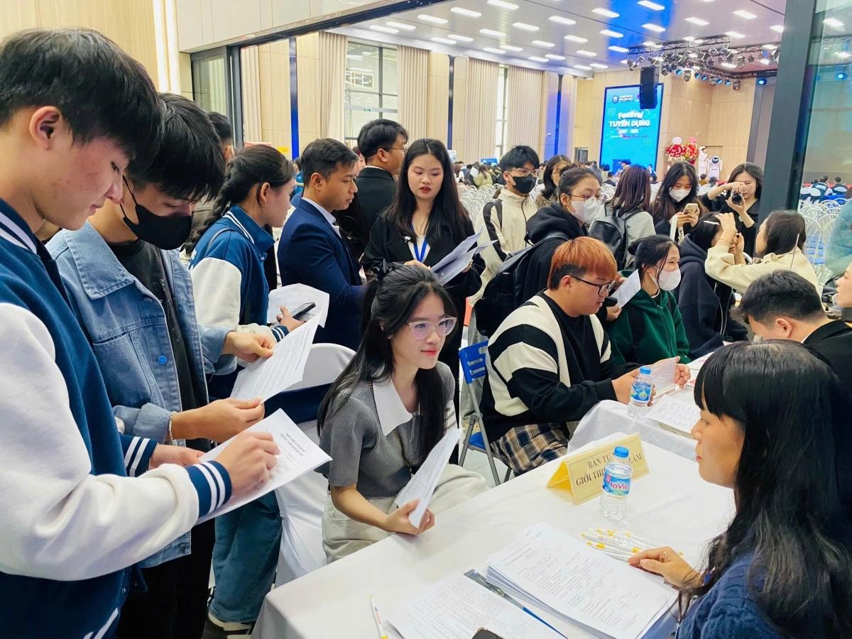 Tổng kết thị trường việc làm quý I năm 2025: Điểm sáng và thách thức - Ảnh 2. Tổng kết thị trường việc làm quý I năm 2025: Điểm sáng và thách thức - Ảnh 2.