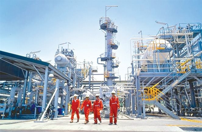 Tập đoàn triệu tỷ duy nhất của Việt Nam đạt doanh thu hơn 410.000 tỷ trong 5 tháng, có thể chịu nhiều rủi ro từ căng thẳng Iran – Israel - Ảnh 1. Tập đoàn triệu tỷ duy nhất của Việt Nam đạt doanh thu hơn 410.000 tỷ trong 5 tháng, có thể chịu nhiều rủi ro từ căng thẳng Iran – Israel - Ảnh 1.