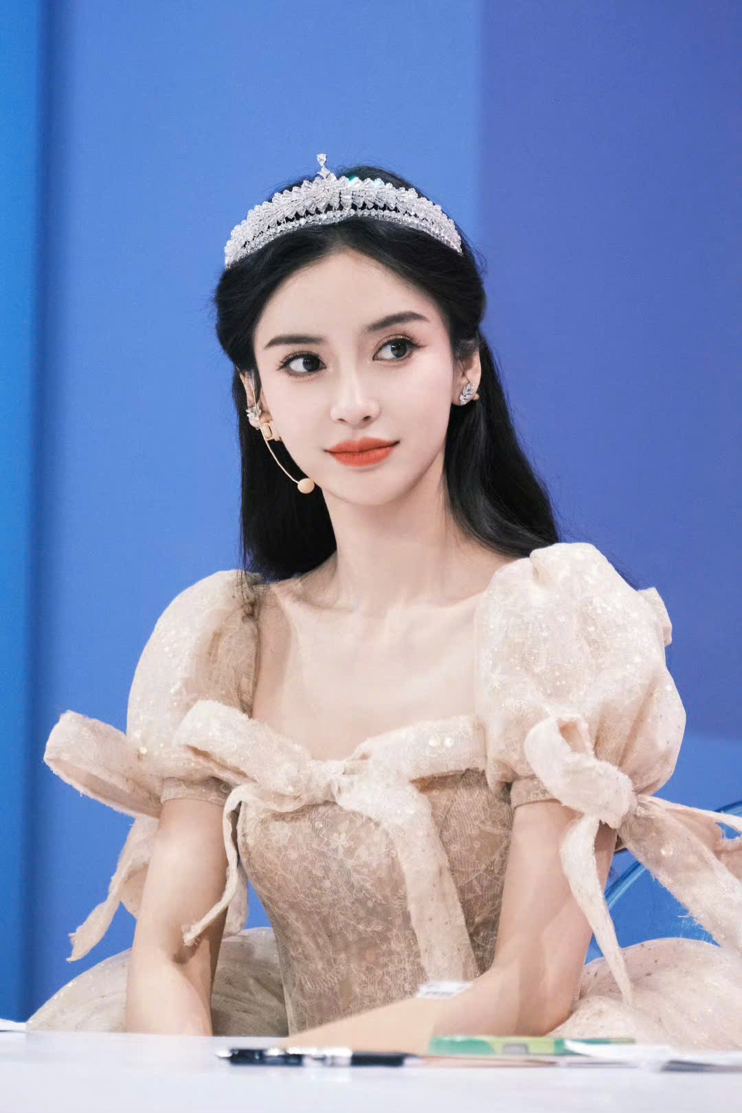 Phốt căng: Angelababy bị tố phản bội Huỳnh Hiểu Minh, ngang nhiên vụng trộm trong ô tô với "mỹ nam trốn thuế"? - Ảnh 4. Phốt căng: Angelababy bị tố phản bội Huỳnh Hiểu Minh, ngang nhiên vụng trộm trong ô tô với "mỹ nam trốn thuế"? - Ảnh 4.