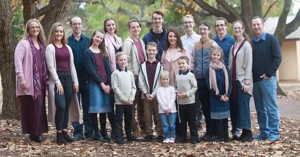 Cuộc sống của gia đ&igrave;nh c&oacute; 16 đứa con: Chi 15 triệu tiền ăn mỗi tuần, phải chắt b&oacute;p từng đồng nhưng lu&ocirc;n khẳng định 1 điều- Ảnh 3.