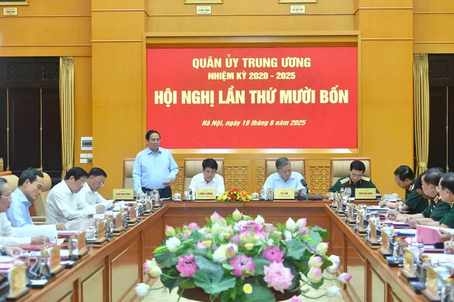 Tổng Bí thư Tô Lâm yêu cầu Quân ủy Trung ương thực hiện 3 trọng tâm , 3 quyết liệt - Ảnh 3. Tổng Bí thư Tô Lâm yêu cầu Quân ủy Trung ương thực hiện 3 trọng tâm , 3 quyết liệt - Ảnh 3.
