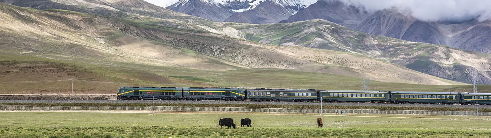 Chuyến tàu chạy hơn 4000km qua 15 thành phố, đi mất gần 2 ngày: Du khách nhận xét "Không bao giờ quên" - Ảnh 1.