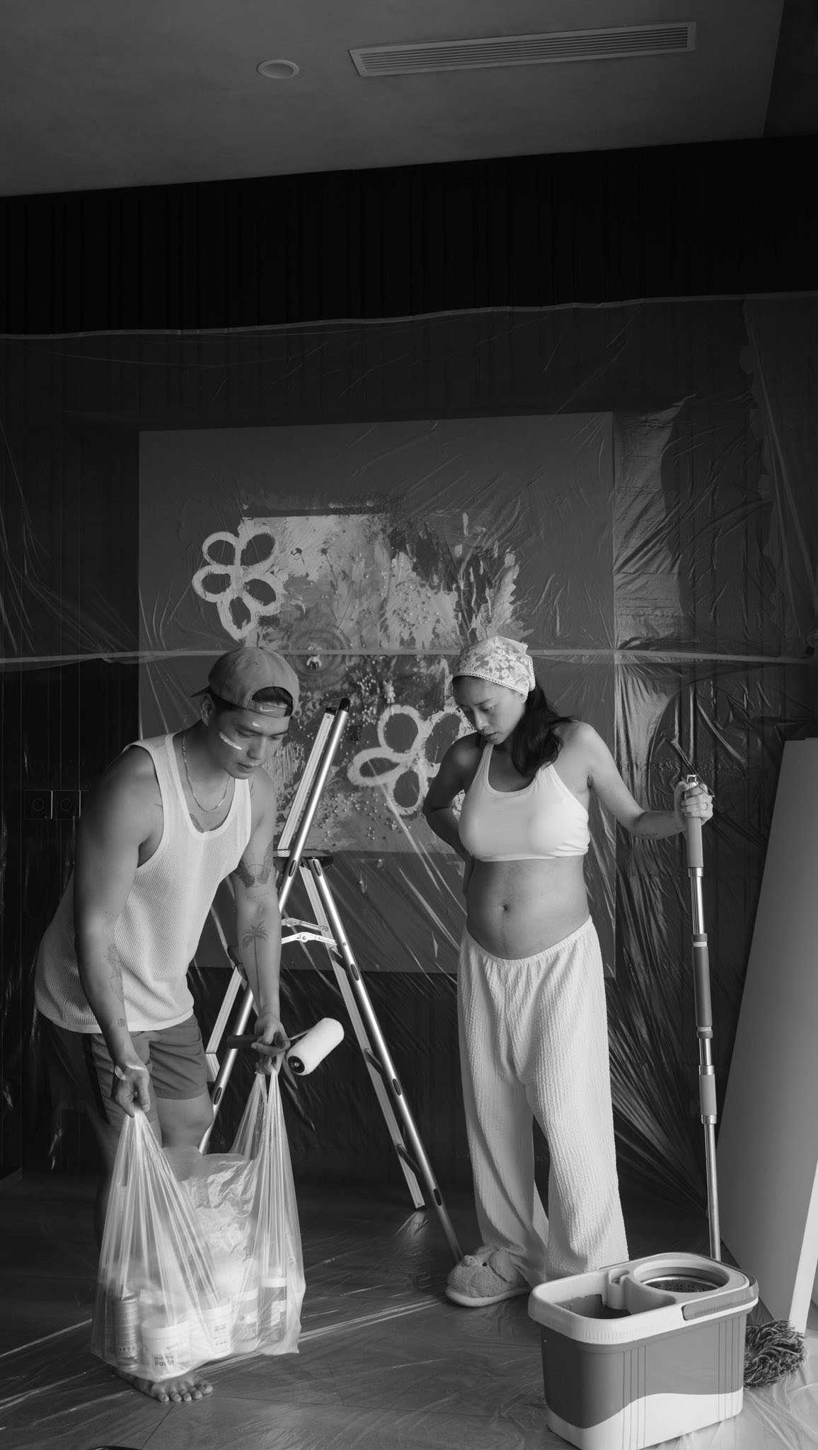 Tình hình nữ diễn viên nổi tiếng cả nước mang bầu lần đầu ở tuổi U50: Cơ thể đau nhức, tóc rụng- Ảnh 1.