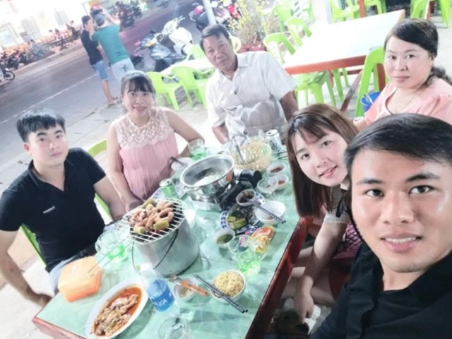 Độc lạ: 2 cặp anh em tr&ugrave;ng t&ecirc;n, "cưới ch&eacute;o" khiến gia đ&igrave;nh rơi v&agrave;o t&igrave;nh huống "dở kh&oacute;c dở cười"- Ảnh 2.