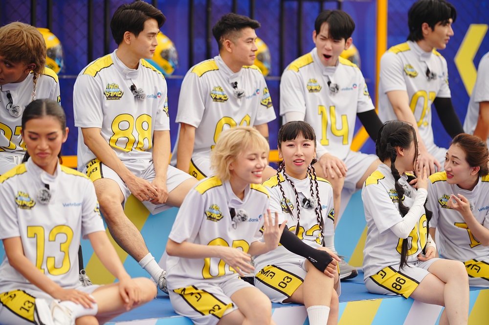 Á hậu Quỳnh Anh và Yaya Trương Nhi rời show đua xe ngay tập 1 vì lý do này - Ảnh 2. Á hậu Quỳnh Anh và Yaya Trương Nhi rời show đua xe ngay tập 1 vì lý do này - Ảnh 2.