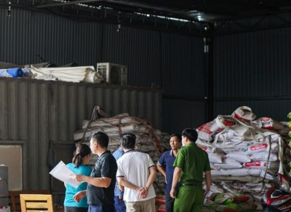 Sản xuất hàng nghìn tấn phân bón giả bán tại nhiều tỉnh thành - Ảnh 1.