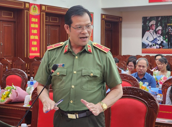 Thiếu tướng L&ecirc; Vinh Quy, Gi&aacute;m đốc C&ocirc;ng an tỉnh Đắk Lắk nghỉ hưu trước tuổi- Ảnh 1.