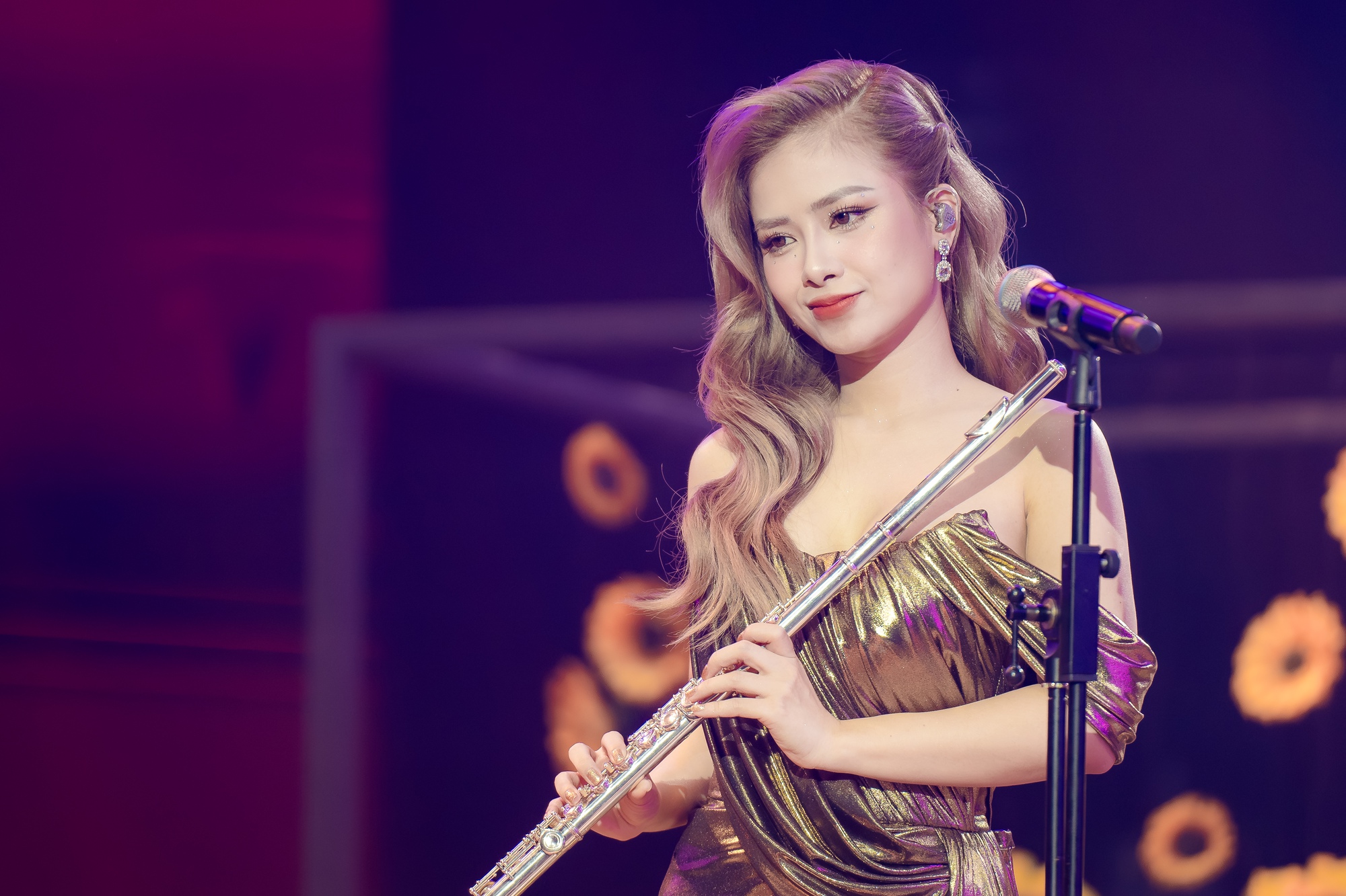 Liệt dây thần kinh số 7 - nỗi ám ảnh của các ngôi sao - Ảnh 2. Liệt dây thần kinh số 7 - nỗi ám ảnh của các ngôi sao - Ảnh 2.