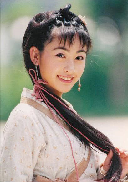 "Đệ nhất mỹ nhân" từng cay đắng chịu kiếp vợ hờ của "Càn Long" Trương Thiết Lâm, giờ ra sao? - Ảnh 2.