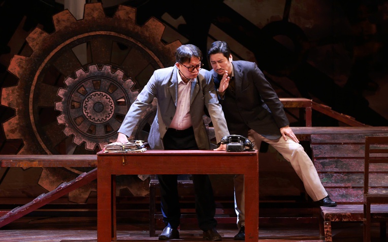 Công diễn vở "Tôi và chúng ta": Hơn 40 năm vẫn mang tính thời sự - Ảnh 1.