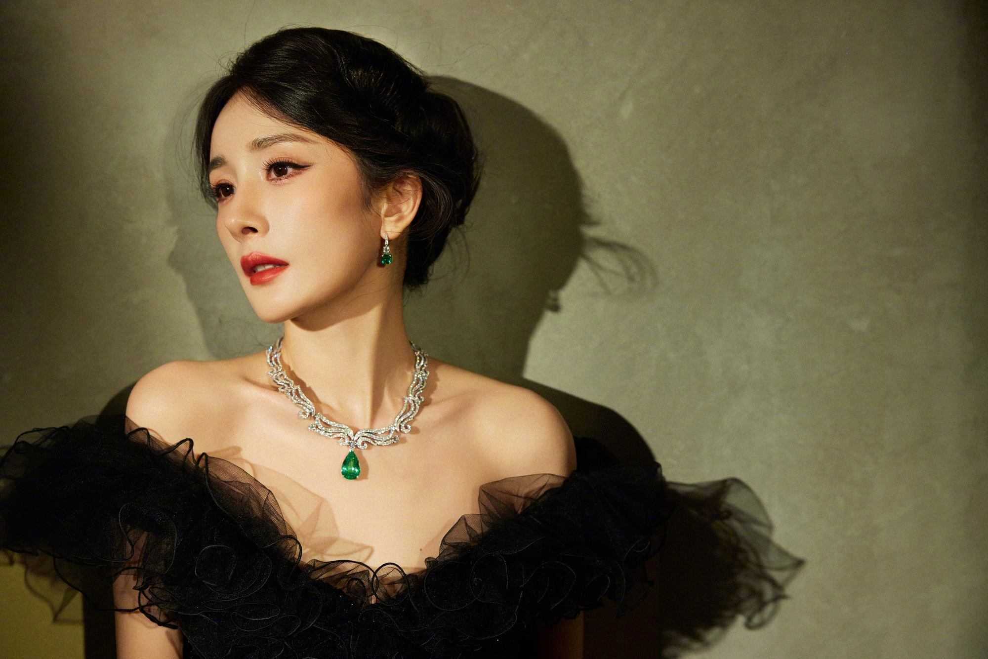 Mỹ nh&acirc;n cứ đ&oacute;ng phim với ai l&agrave; người đ&oacute; bị &ldquo;phong s&aacute;t&rdquo;, nhan sắc kinh diễm nhưng đen đủi kh&ocirc;ng ai bằng- Ảnh 5.