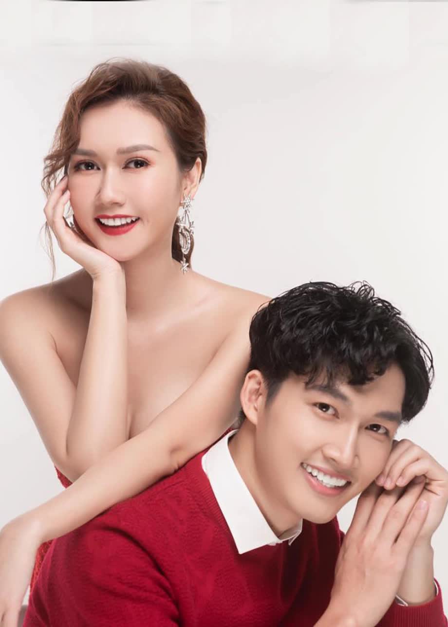 Hồ sơ tình ái của Đình Tú: Từng yêu mẹ đơn thân 5 năm, vướng "phim giả tình thật" với loạt mỹ nhân VTV - Ảnh 5. Hồ sơ tình ái của Đình Tú: Từng yêu mẹ đơn thân 5 năm, vướng "phim giả tình thật" với loạt mỹ nhân VTV - Ảnh 5.