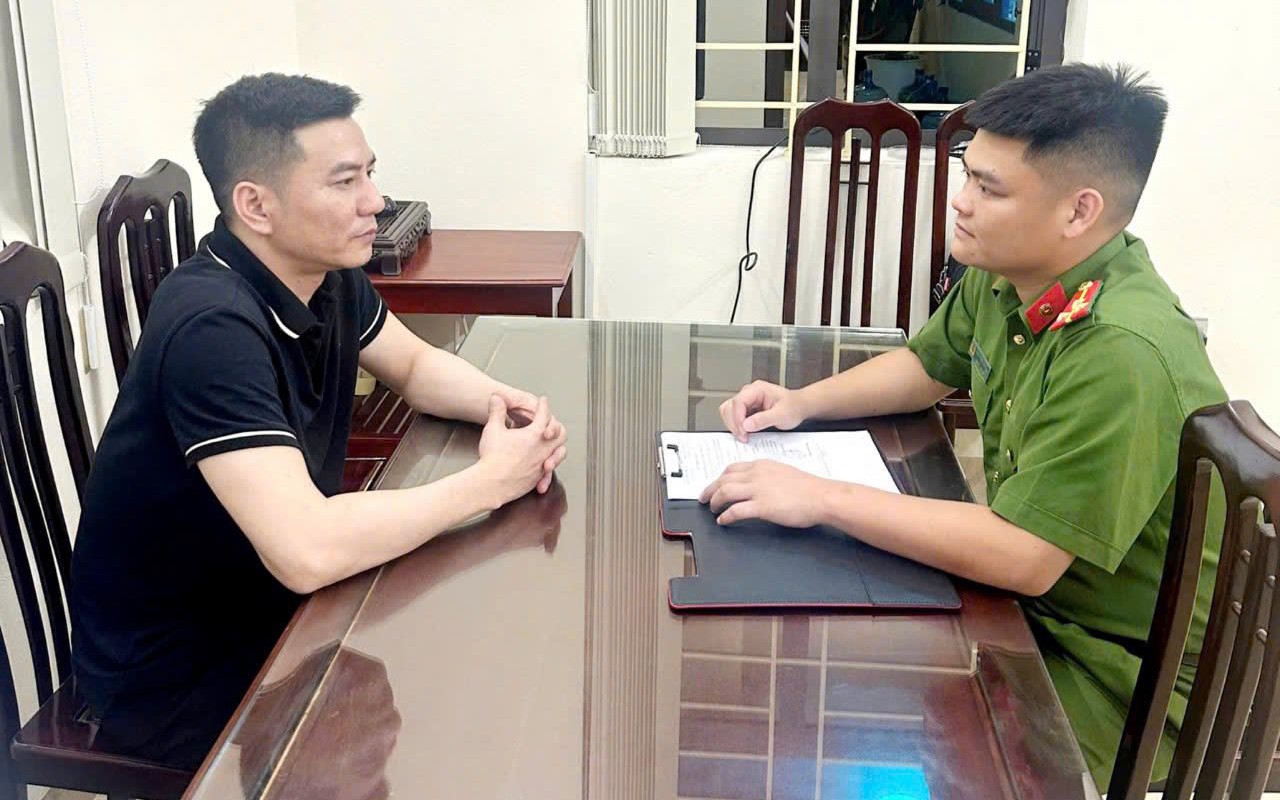 Thủ đoạn của ông trùm 9X lừa 50 tỷ đồng của hàng nghìn người già chỉ trong 3 tháng - Ảnh 2.