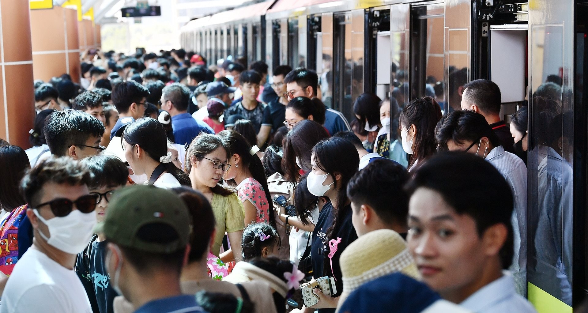 Hôm nay, hàng triệu người dân Hà Nội sẽ chứng kiến một sự thay đổi lớn chưa từng có - Ảnh 1.