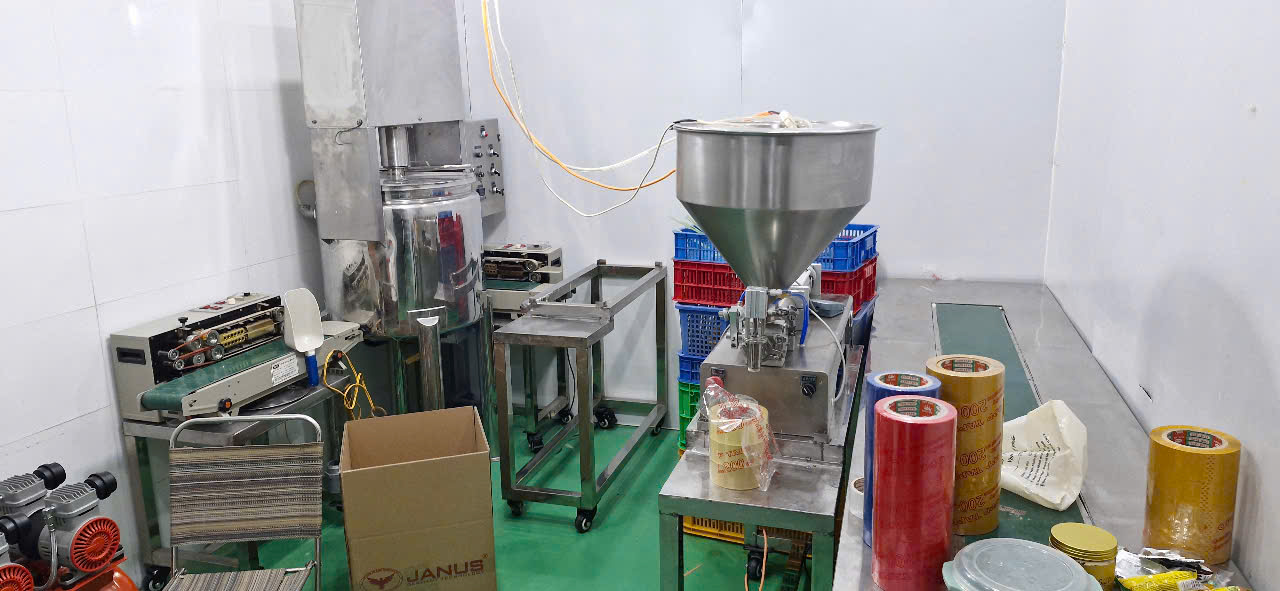 Vụ phát hiện đường dây sản xuất mỹ phẩm giả: Cục Quản lý Dược lên tiếng- Ảnh 1. Vụ phát hiện đường dây sản xuất mỹ phẩm giả: Cục Quản lý Dược lên tiếng- Ảnh 1.